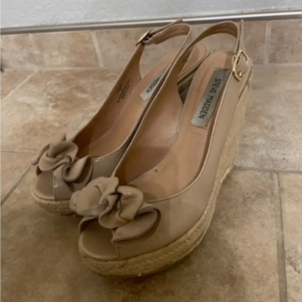Steve Madden Blush Wedges Size 8